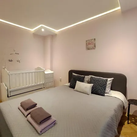 Fancy Downtown Flat شقة